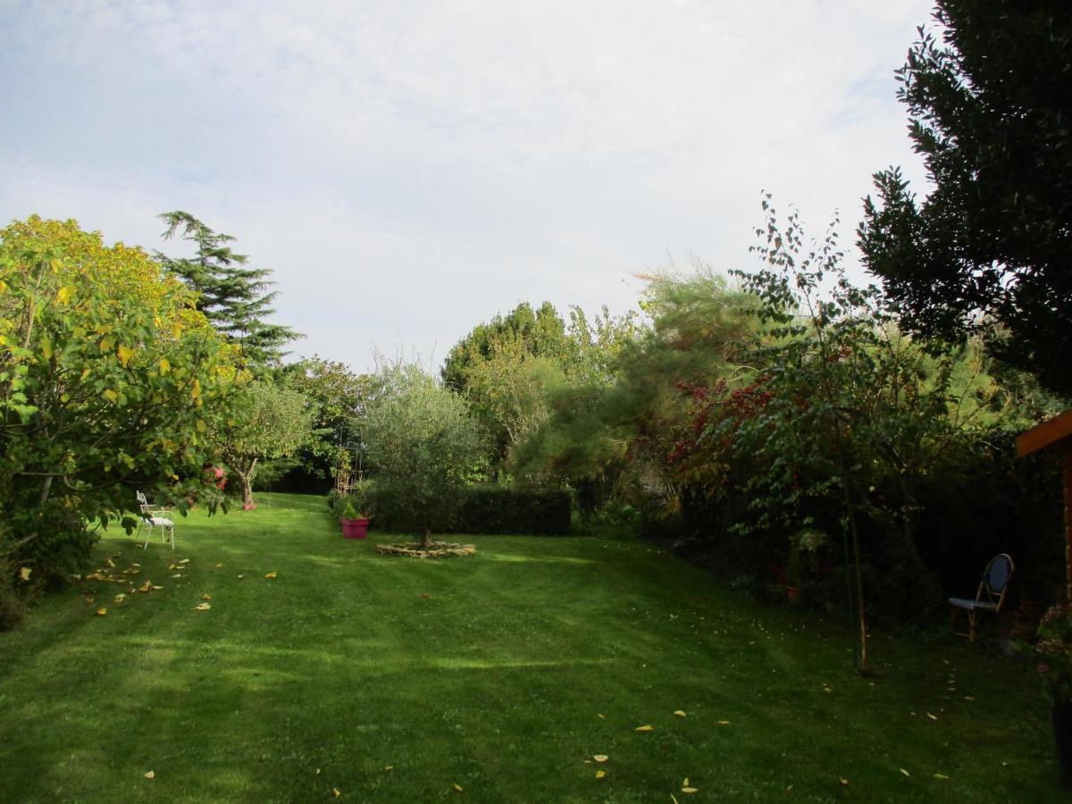 Bed and Breakfast Le Jardin De Camille Tailleville Exteriér fotografie